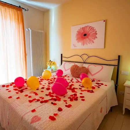 Petali Rosa-2